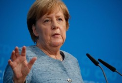 ميركل: لا مبيعات سلاح للرياض في هذه الظروف