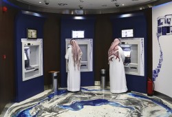 الإمارات تجمد أموالا لصندوق الكويت السيادي.. والأخيرة تعلق