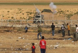 إصابات بقمع الاحتلال المتظاهرين بجمعة "المقاومة توحدنا" بغزة