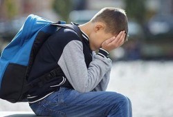 تضامن واسع مع طفل سوري لاجيء ببريطانيا .. لماذا؟