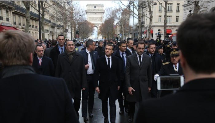 محتجون لماكرون: ارحل.. ارحل