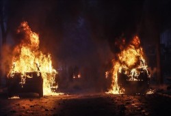 إعلام أوروبي عن احتجاجات فرنسا: حرب عصابات وباريس تحترق