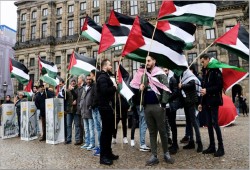 مظاهرة في أمستردام إحياء ليوم التضامن مع الشعب الفلسطيني