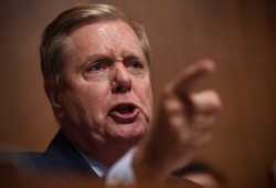 بلومبيرغ: هل سينجح غراهام بتغيير النظام في السعودية؟