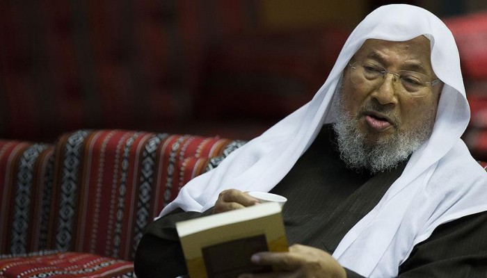 مكتب القرضاوي: رفع اسمه من قوائم الإنتربول خطوة إيجابية