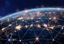 الإنترنت "تنتشر" عبر العالم.. ونصف البشرية يستخدمونها
