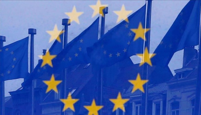 المفوضية الأوروبية تقترح تمديد اعترافها بسوق المال السويسرية 6 أشهر