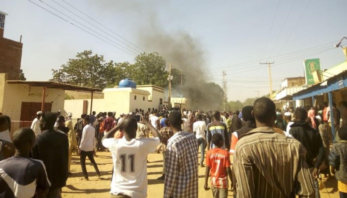 قتلى وحرائق واعتقالات.. احتجاجات السودان تدخل يومها الرابع
