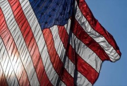 قذيفتان صاروخيتان تستهدفان السفارة الأمريكية في بغداد