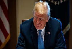 مستشار بوش الابن يتوقع تنحي ترامب في 2019 مقابل الحصانة