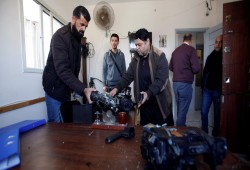 مجهولون يقتحمون مقرّ تلفزيون فلسطين بغزة