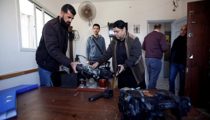 مجهولون يقتحمون مقرّ تلفزيون فلسطين بغزة