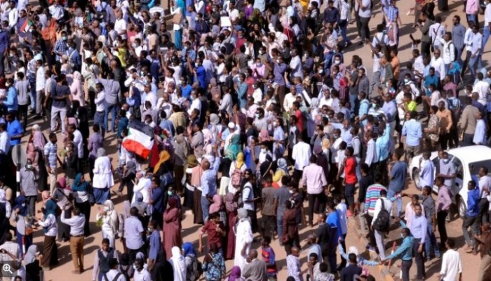 الشرطة تفرق مظاهرات بأم درمان في "جمعة الحرية والتغيير"