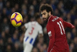قدم: صلاح يقود ليفربول للحفاظ على قمة "البريميرليغ"