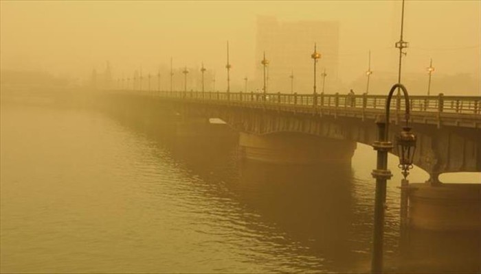 عاصفة ترابية تضرب مصر