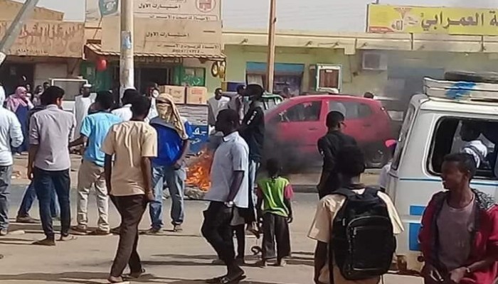 سياسي سوداني: البشير لن يفعل بشعبه ما فعله السيسي بالمصريين