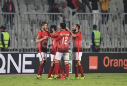 الأهلي يتعادل مع شبيبة الساورة وسط نهاية درامية ويتصدر مجموعته "مؤقتًا"