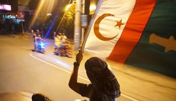 مسلمو مورو يحتفلون ابتهاجا بنتائج استفتاء الحكم الذاتي