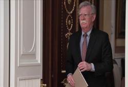 واشنطن تهدد مادورو بـ"رد قوي" في حال التعرض للمعارضة