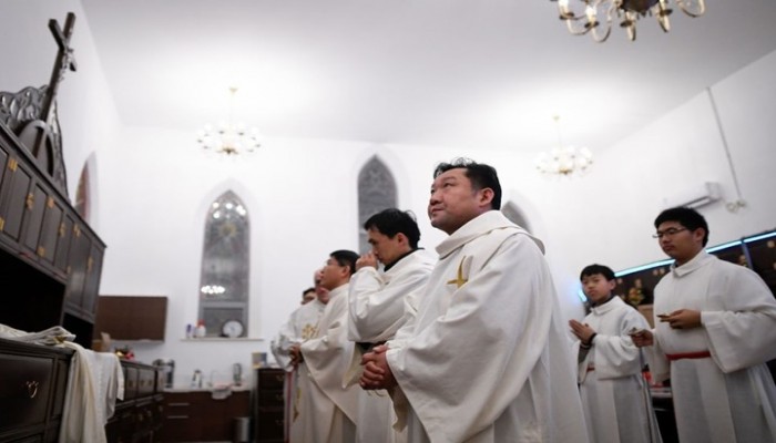 لأول مرة.. الصين تعترف بأسقف في الكنيسة "السرية"