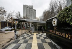 الخارجية التركية تأسف لموقف ماكرون من "إبادة الأرمن" المزعومة