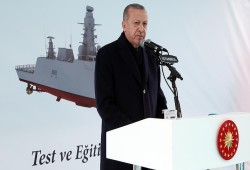 أردوغان ينتقد سياسة الغرب المتبعة بإمدادات السلاح