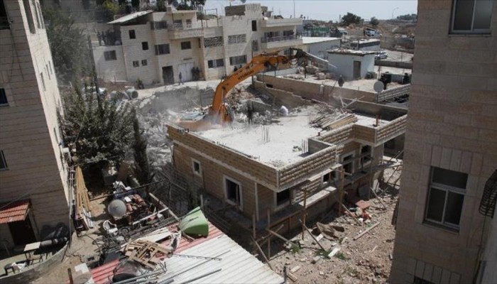 الجيش الصهيوني يشرع في إجراءات لهدم منزل فلسطيني بالضفة