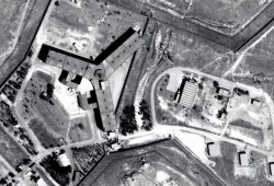 تقرير حقوقي: الموت يهدد مصير آلاف المعتقلين في سجون سوريا