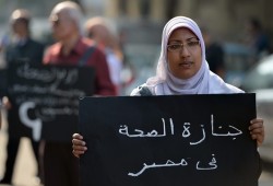 بسبب ضعف الرواتب والهجرة إلى الخارج…المستشفيات الحكومية بدون أطباء