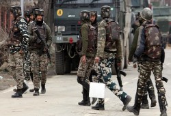 الهند تتهم باكستان بهجوم كشمير وإسلام آباد تدعو للتهدئة