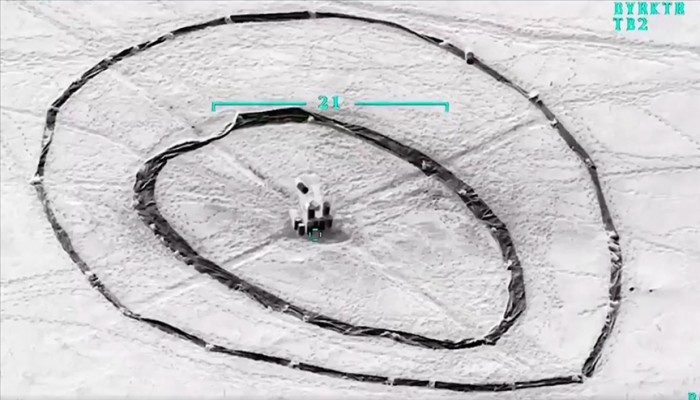 طائرة "بيرقدار تي بي 2" التركية تنال إعجاب العسكريين الأجانب