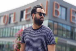 رفض رؤية كاتب معاد للإسلام.. الكوميدي بلعطار يستقيل من قناة فرنسية