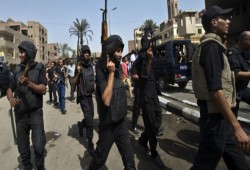 حملات تفتيش عشوائية بشوارع ومنازل الجيزة