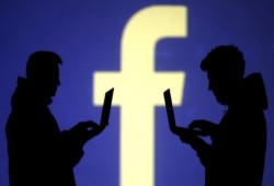 انتقاد لفيسبوك بسبب استخدام هواتف المستخدمين للإعلانات