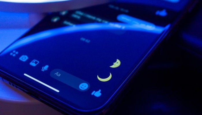 "فيسبوك" تطلق خاصية الوضع الليلي