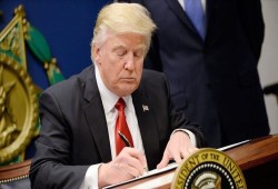 ترامب يعترف رسميا بسيادة إسرائيل على مرتفعات الجولان