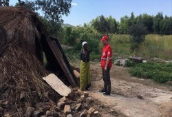 الهلال الأحمر التركي يوزع مساعدات لمنكوبي إعصار زيمبابوي