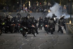 هل يغير الوجود الروسي بفنزويلا المعادلة على الأرض؟