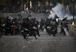 هل يغير الوجود الروسي بفنزويلا المعادلة على الأرض؟