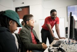 هل يمكن التحكم بالطائرات دون طيار بواسطة العقل؟