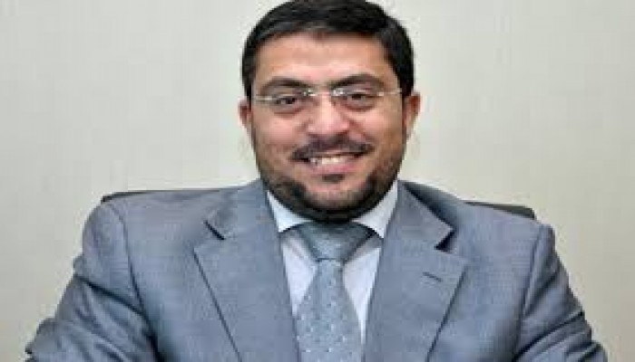 أحمد زهران.. صحفي ممنوع من الحرية ورؤية أبنائه منذ عامين