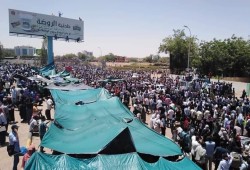 الغارديان: هذه تفاصيل الأيام الأخيرة في حكم البشير