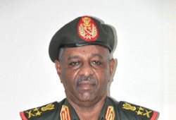 "العسكري" بالسودان يعيد تشكيل هيئة الأركان ويعين رئيسا لها