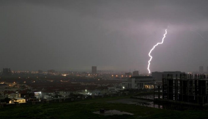 عكس الشائع.. يمكن للبرق أن يضرب المكان نفسه مرتين