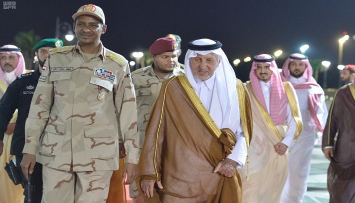 "حميدتي"نائب رئيس المجلس العسكري السوداني يصل السعودية
