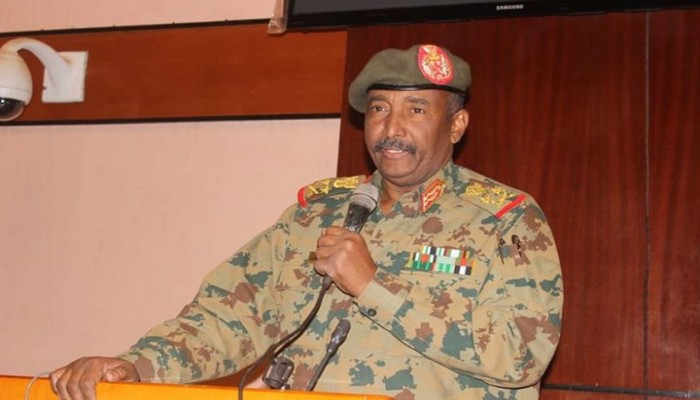 بأول زيارة خارجية له.. البرهان يصل إلى مصر بزيارة غير معلنة