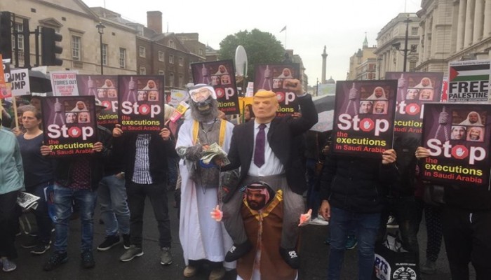 متظاهرون بلندن يطالبون ترامب بوقف إعدام "الدعاة الثلاثة"