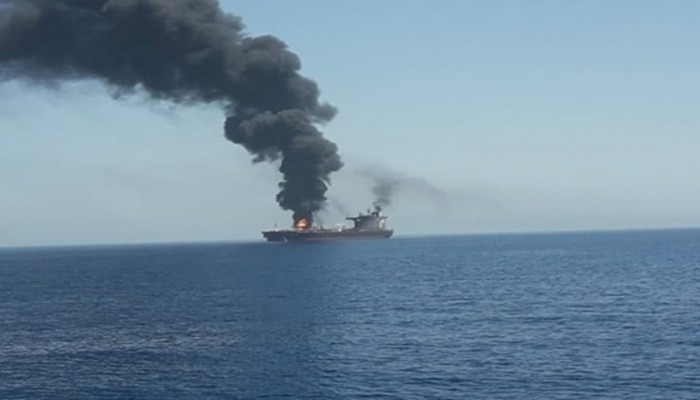 "نيويورك تايمز" تشكك بضلوع إيران بتفجيرات خليج عمان