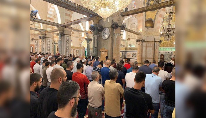 صلاة الغائب على محمد مرسي في الأقصى