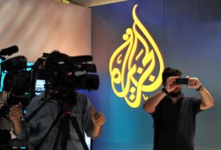 صحافيو "الجزيرة" يناشدون العالم حمايتهم من تحالف آل سعود